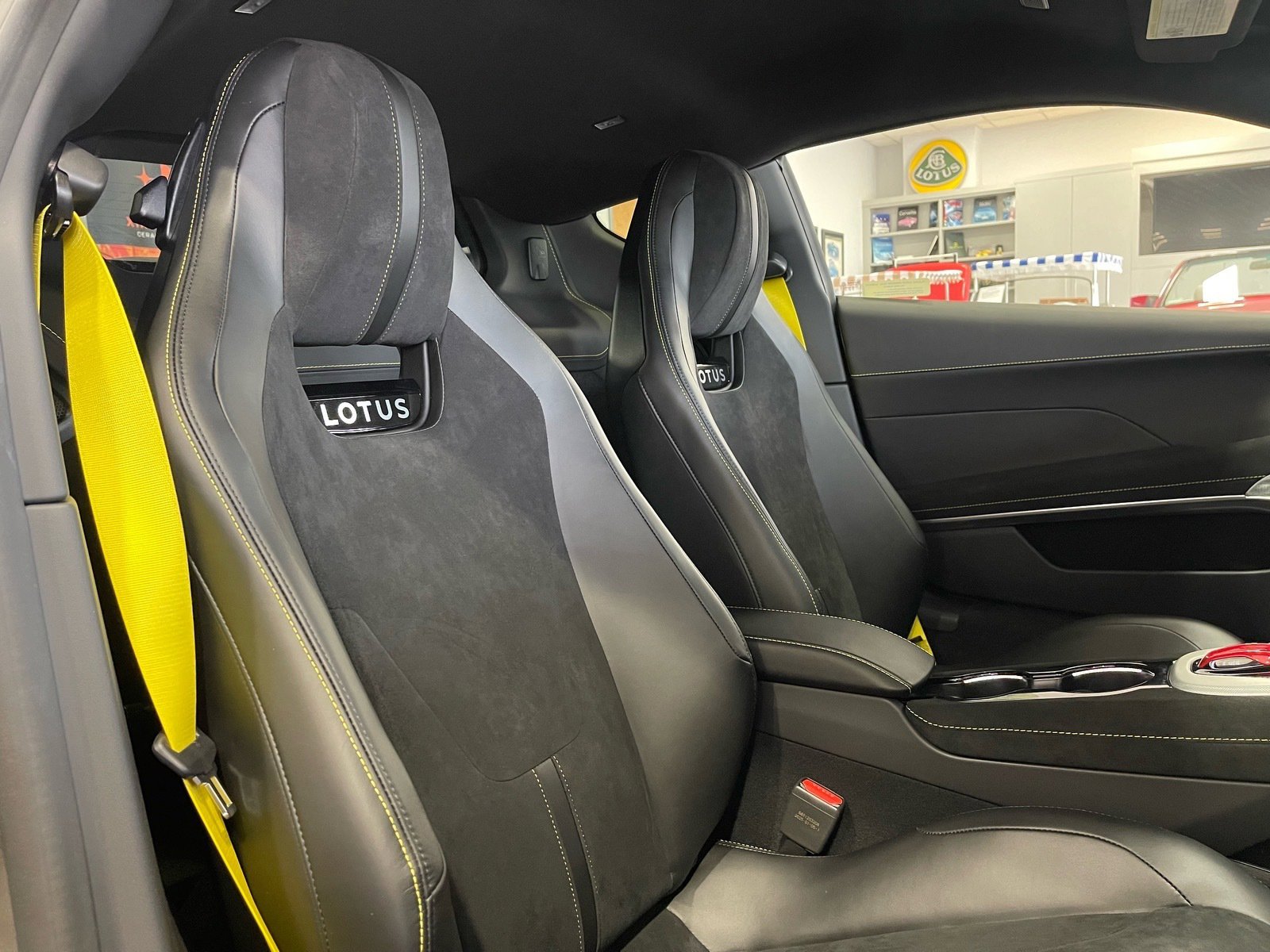 Used 2026 Lotus Emira SE RWD image 36