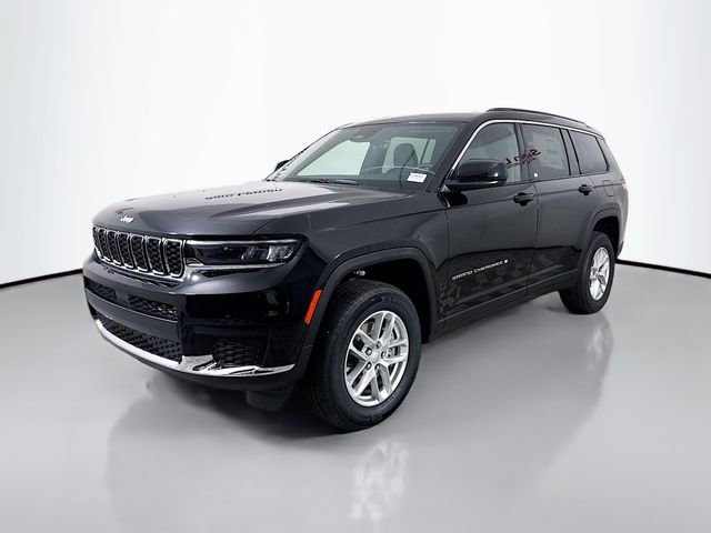 New 2025 Jeep Grand Cherokee L Laredo image 3