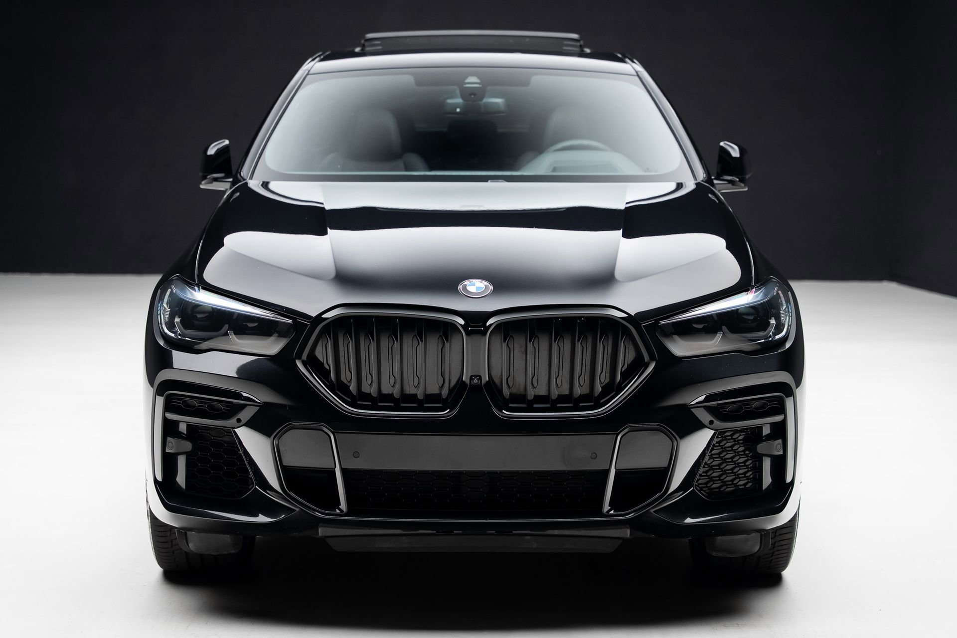 Used 2023 BMW X6 xDrive40i w/ M Sport Package AWD/4WD image 6
