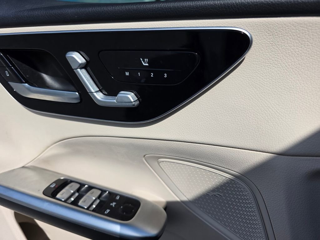 Used 2022 Mercedes-Benz C 300 Sedan image 19