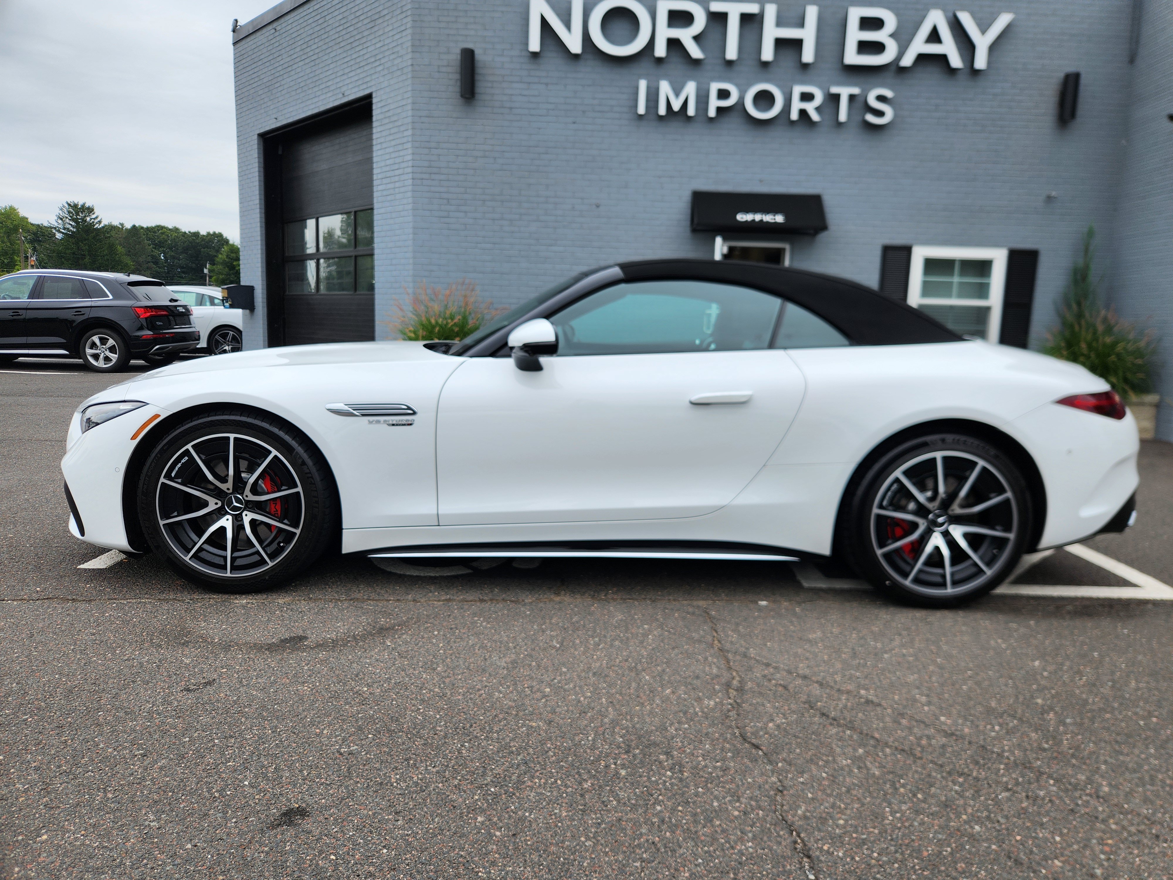 Used 2022 Mercedes-Benz SL 55 AMG 4MATIC image 4