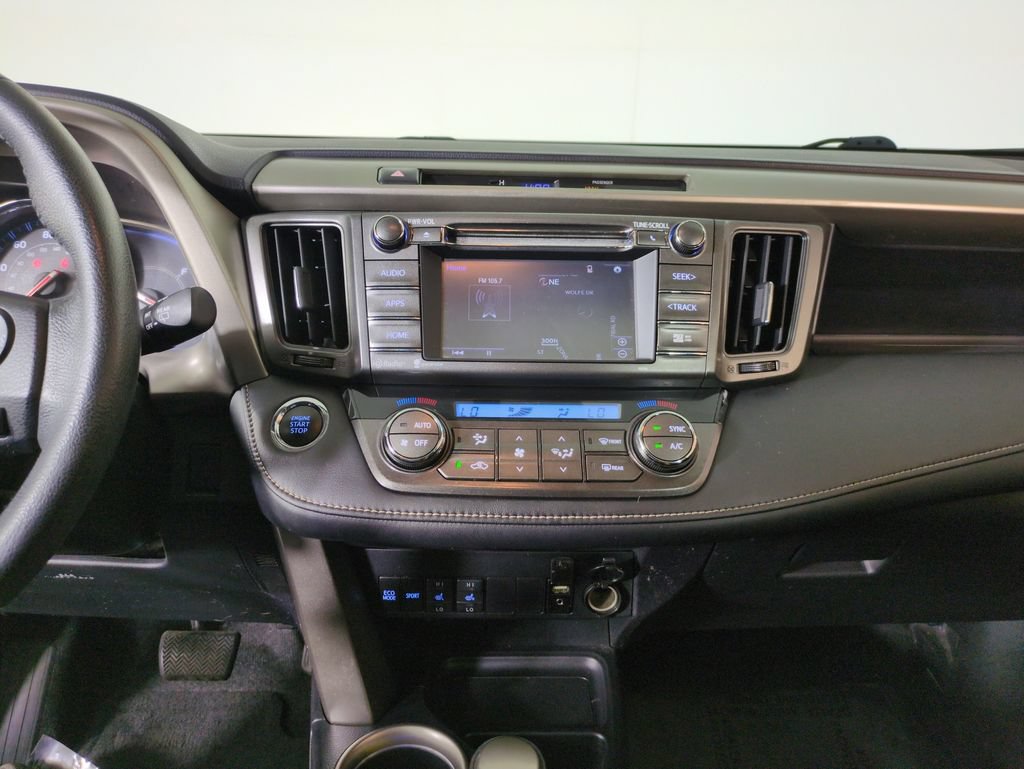 Used 2015 Toyota RAV4 Limited AWD/4WD image 19