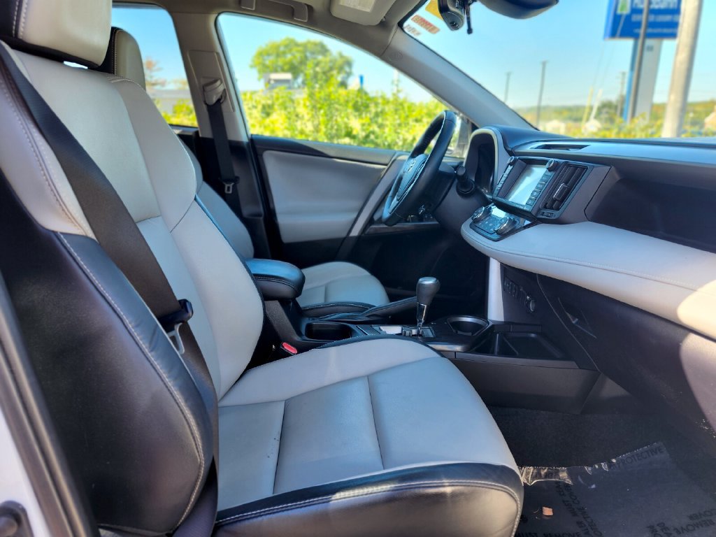 Used 2017 Toyota RAV4 Platinum w/ All Weather Liner Package AWD/4WD image 11