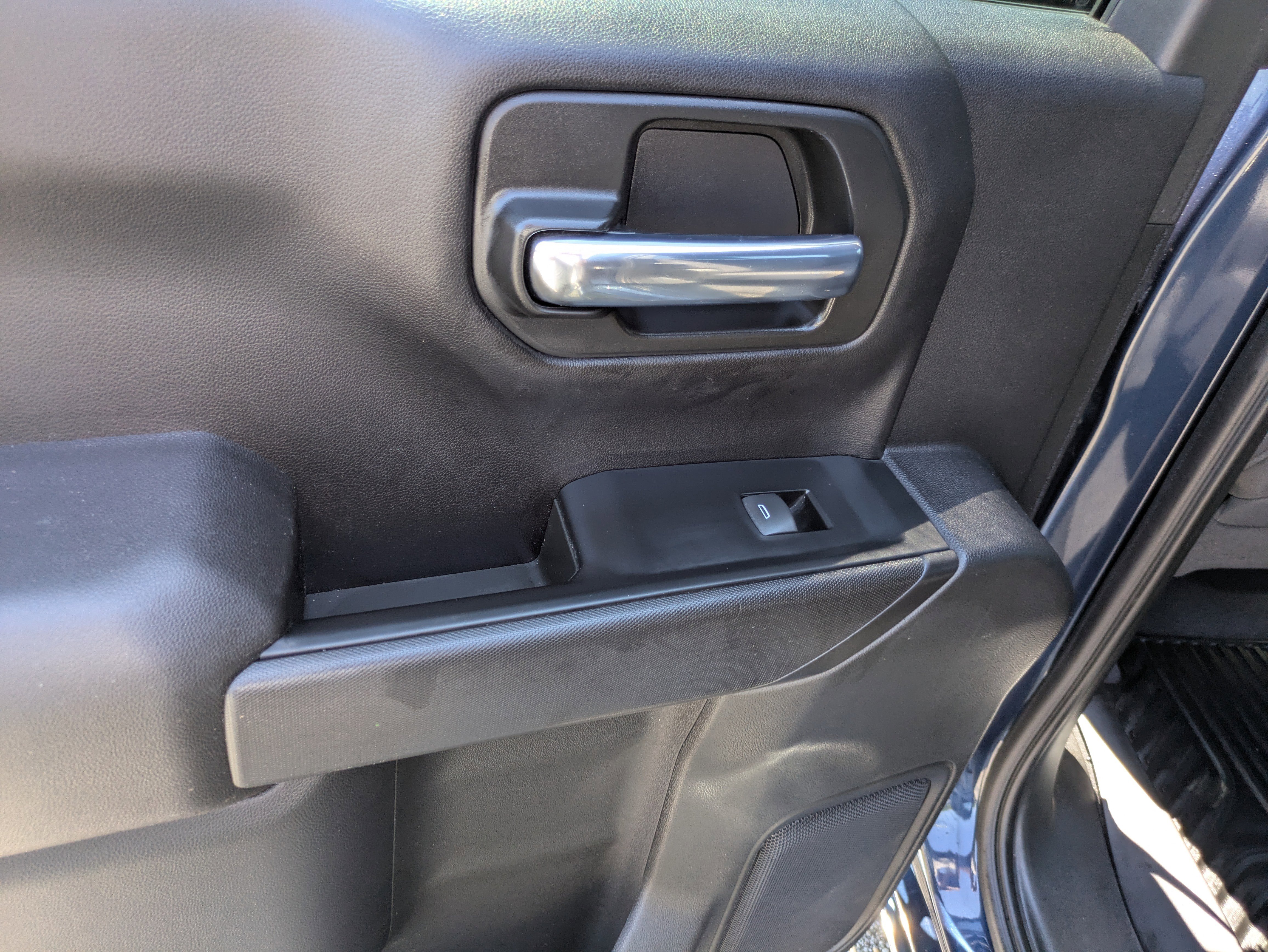 Used 2023 Chevrolet Silverado 1500 Custom image 15