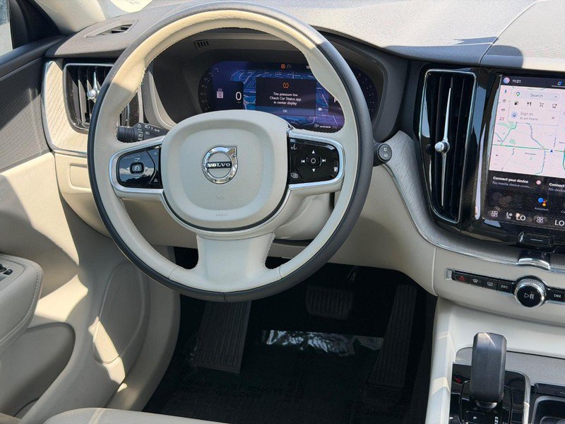 Certified 2023 Volvo XC60 B5 Plus w/ Climate Package AWD/4WD image 13