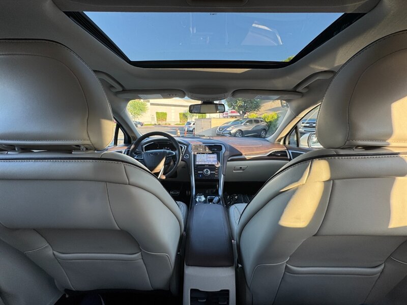 Used 2018 Ford Fusion Platinum FWD image 28