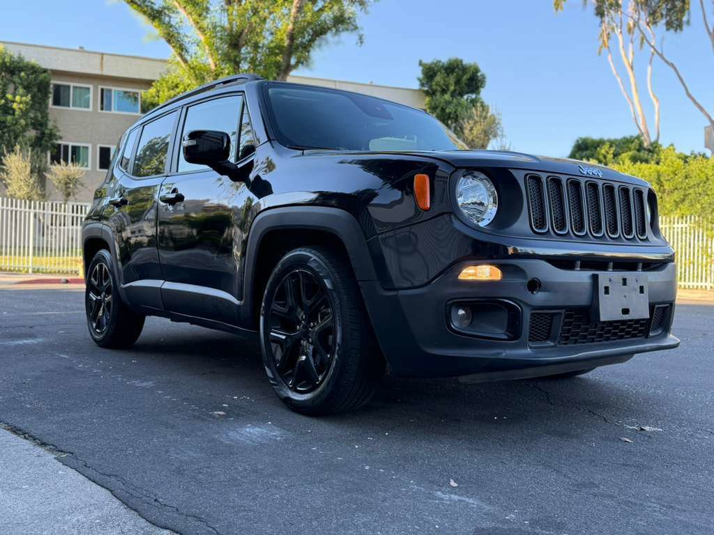 Used 2017 Jeep Renegade Altitude image 7