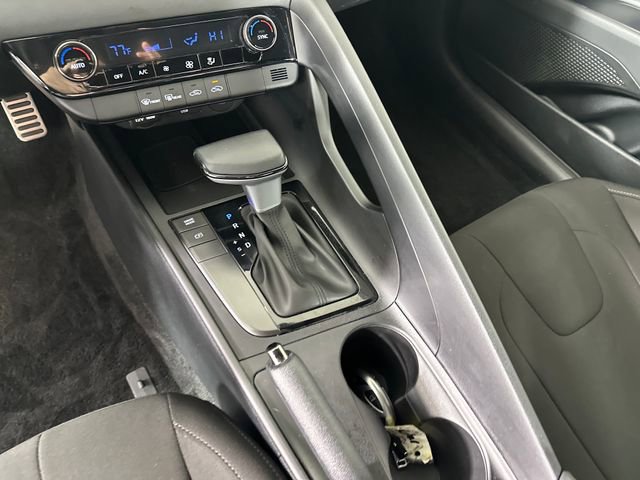 Used 2025 Hyundai Elantra Sport image 20