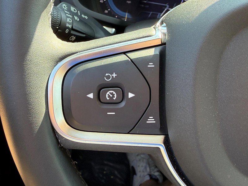 Certified 2025 Volvo S60 B5 Core w/ Climate Package image 18