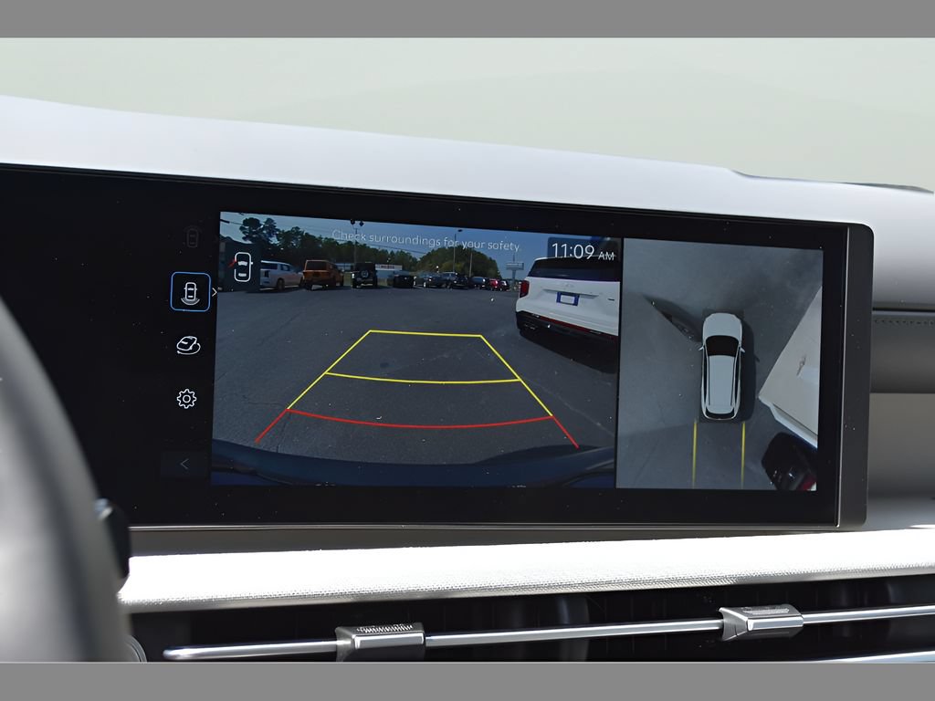 Used 2025 Hyundai Tucson Limited FWD image 25