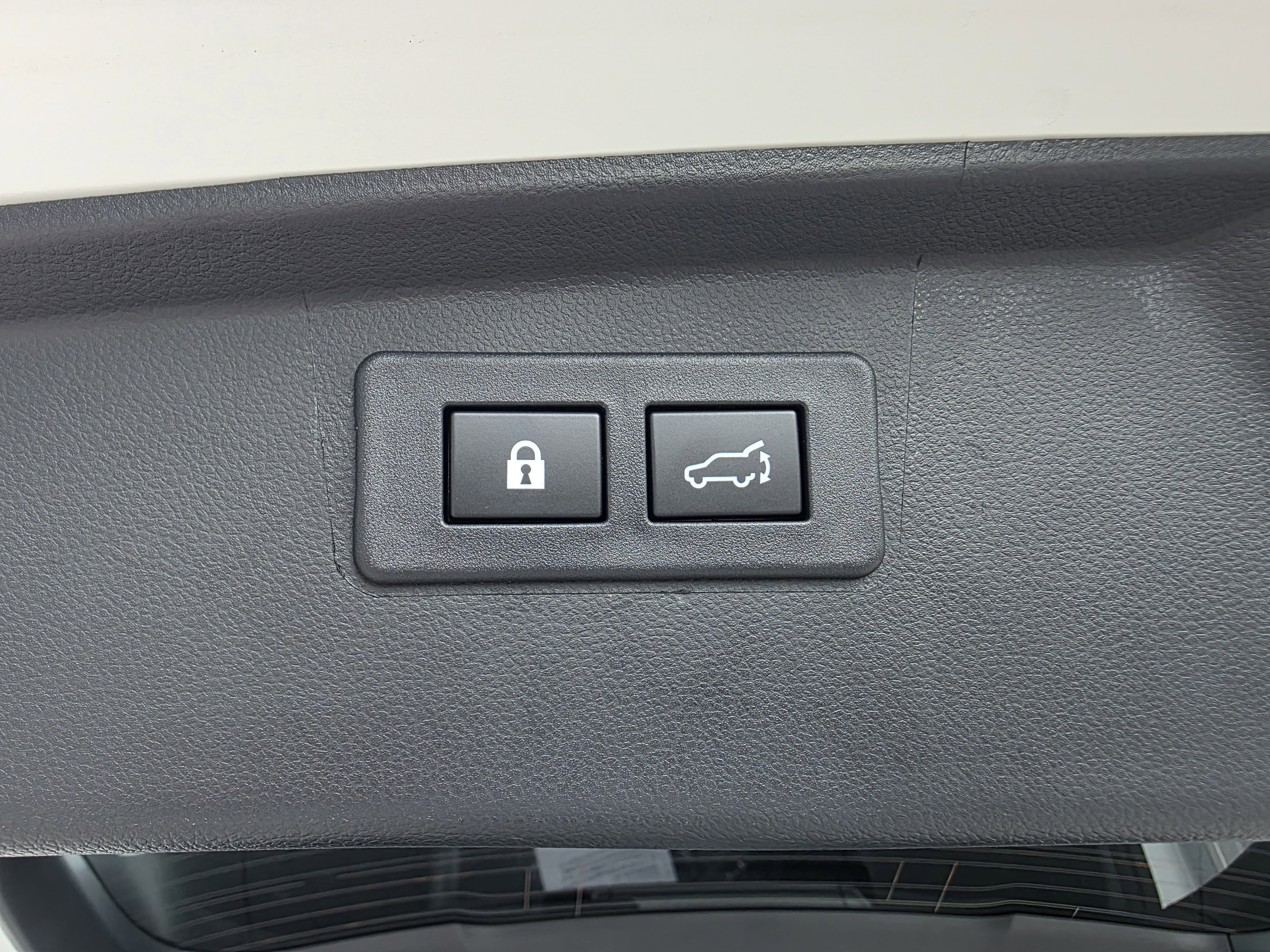 Certified 2025 Subaru Outback Onyx Edition XT w/ Popular Package #2 image 10