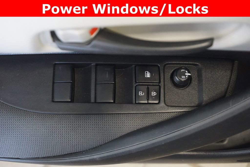 Used 2022 Toyota Corolla LE FWD image 5