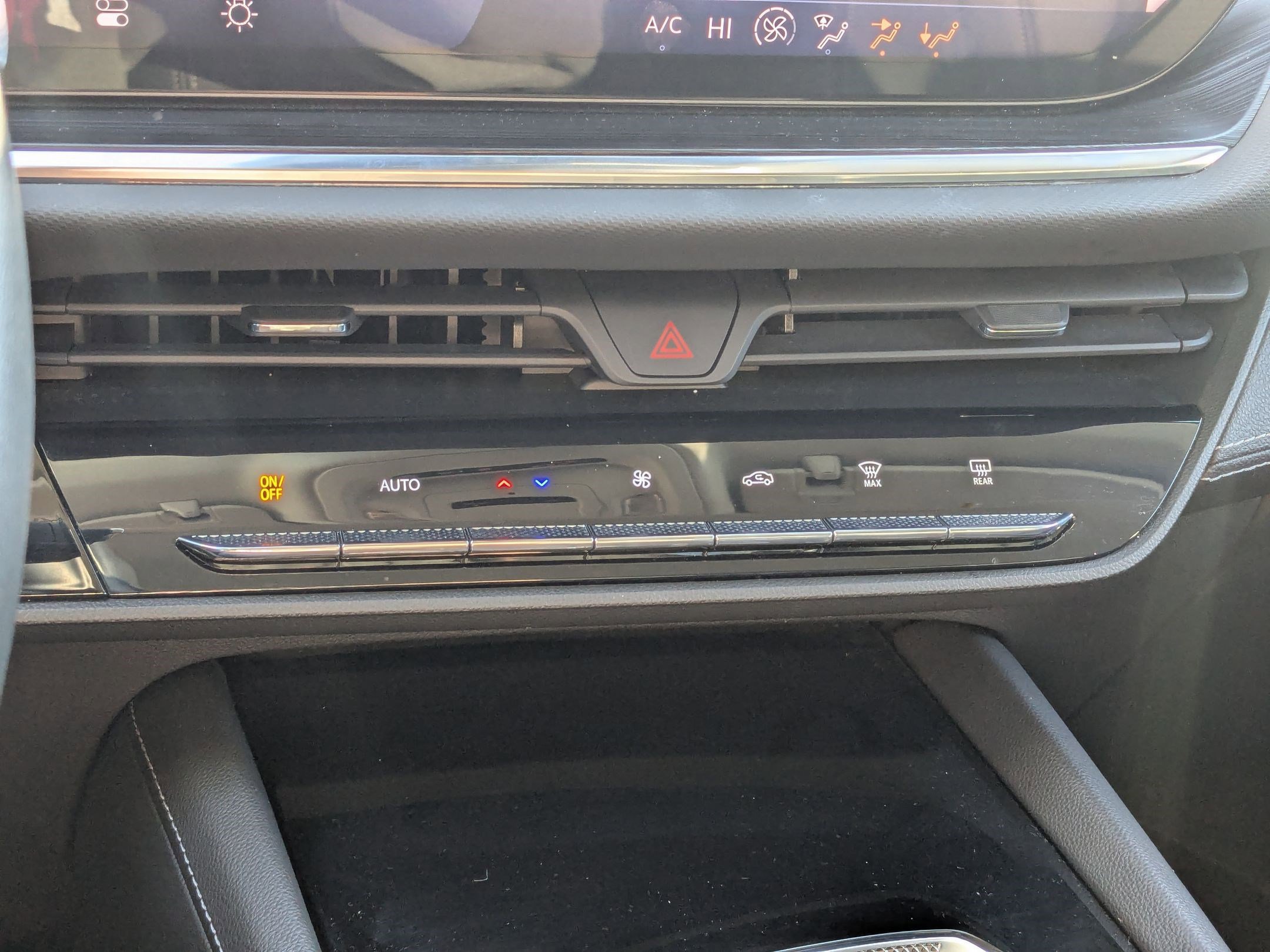 Used 2024 Buick Envision Preferred image 25