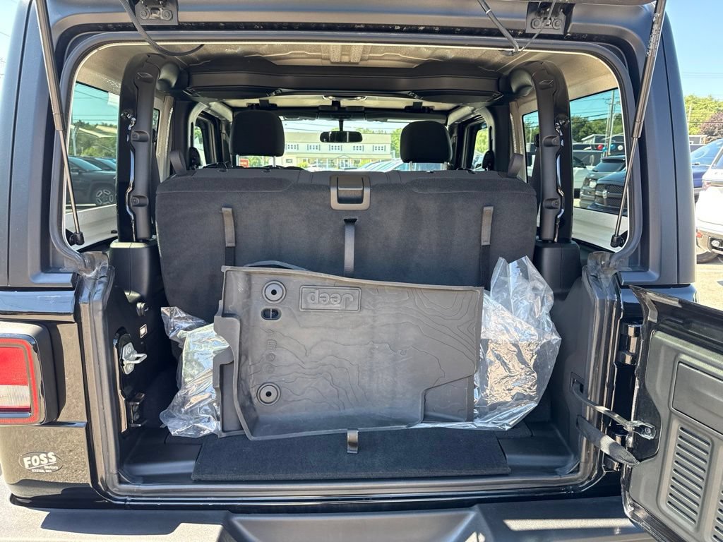 Certified 2023 Jeep Wrangler Sport AWD/4WD image 19