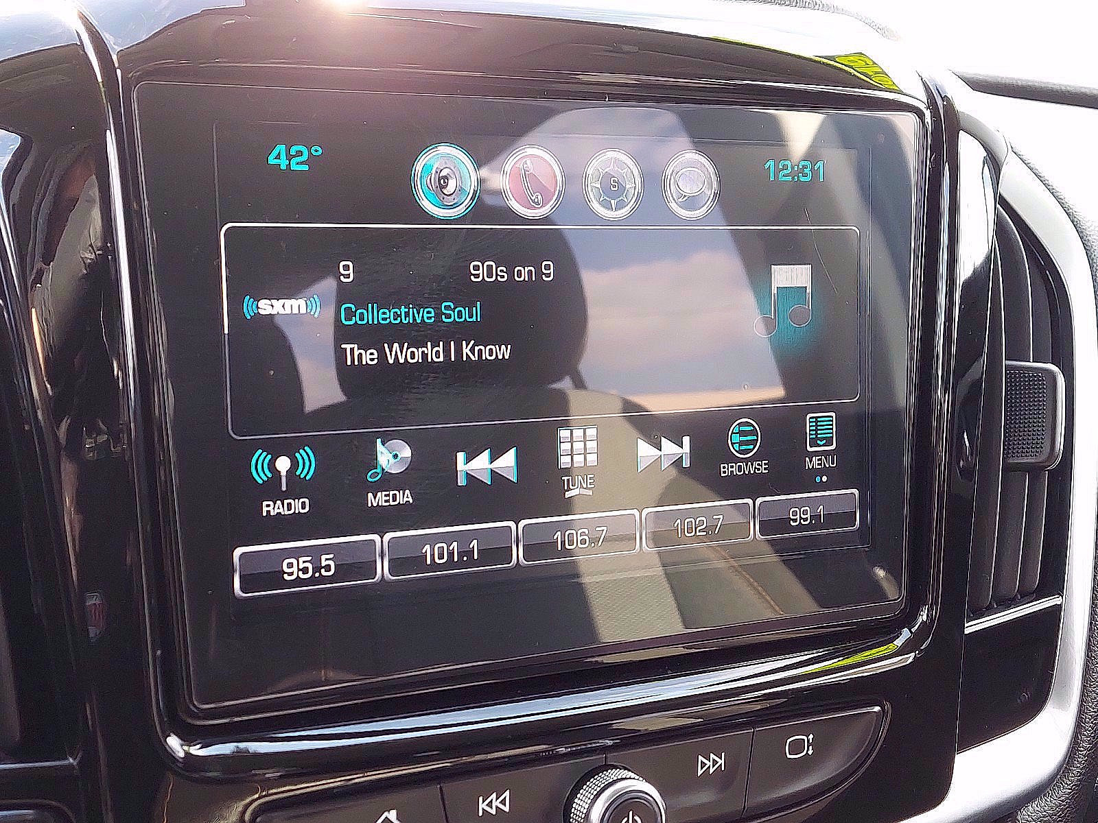 Used 2019 Chevrolet Traverse LT AWD/4WD image 17