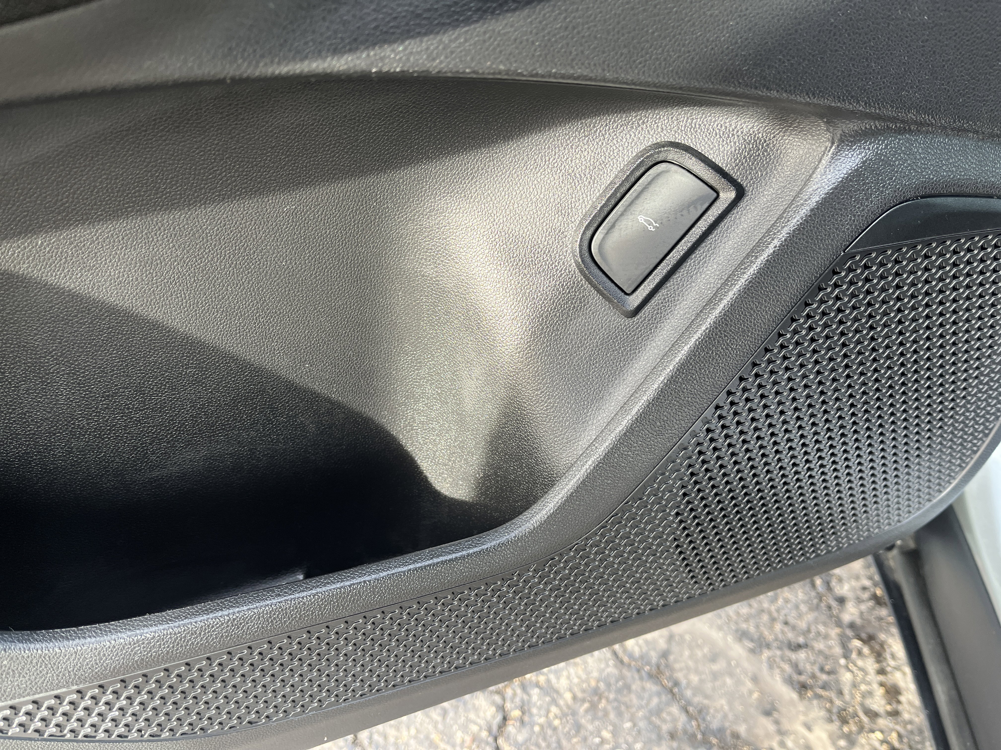 Used 2024 Chevrolet Blazer EV LT image 11