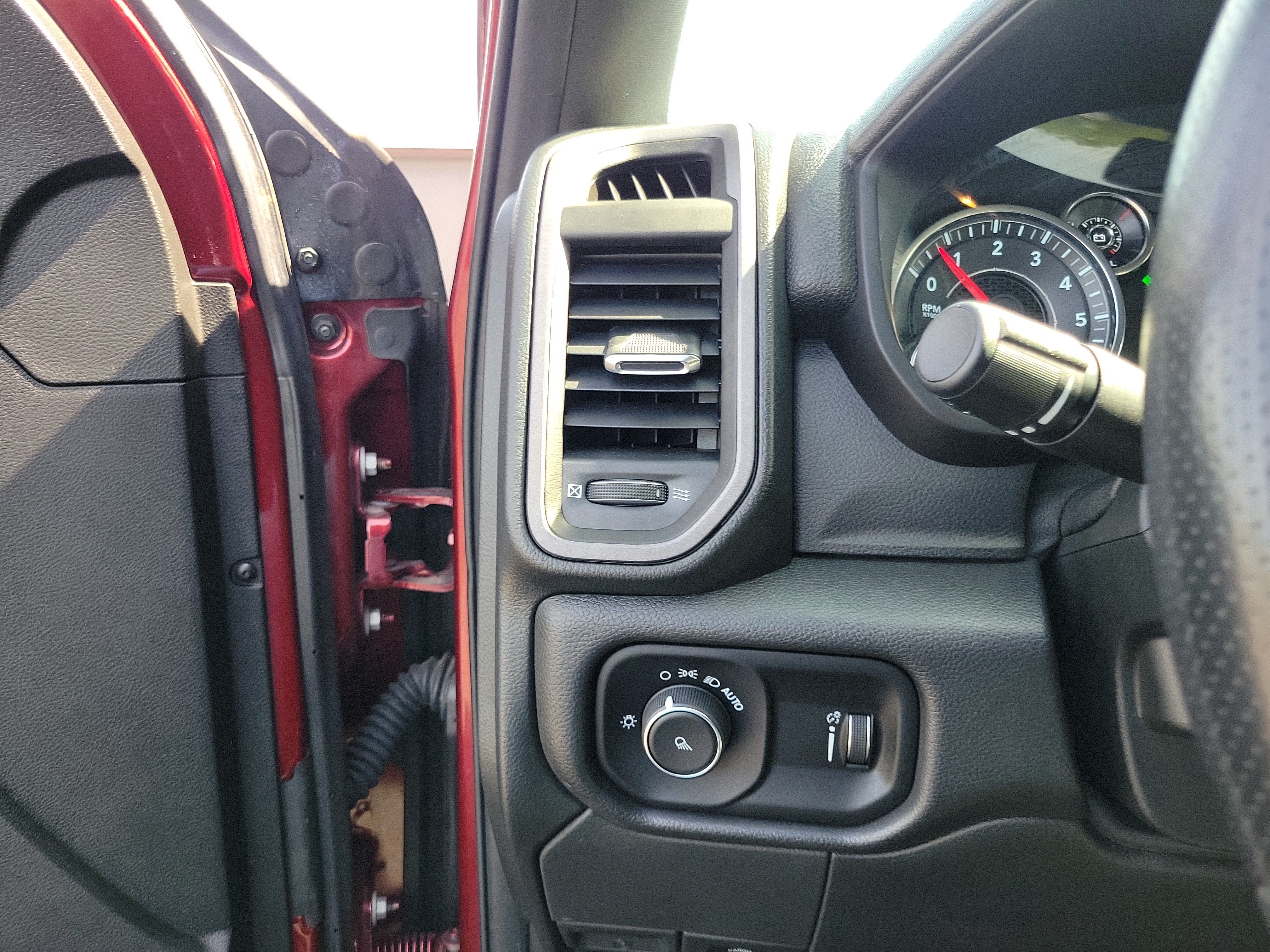 Used 2023 RAM 2500 Tradesman w/ Chrome Appearance Group AWD/4WD image 20