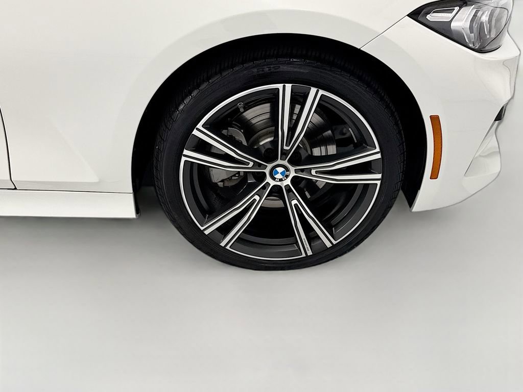 Certified 2024 BMW 330i Sedan w/ Convenience Package RWD image 31
