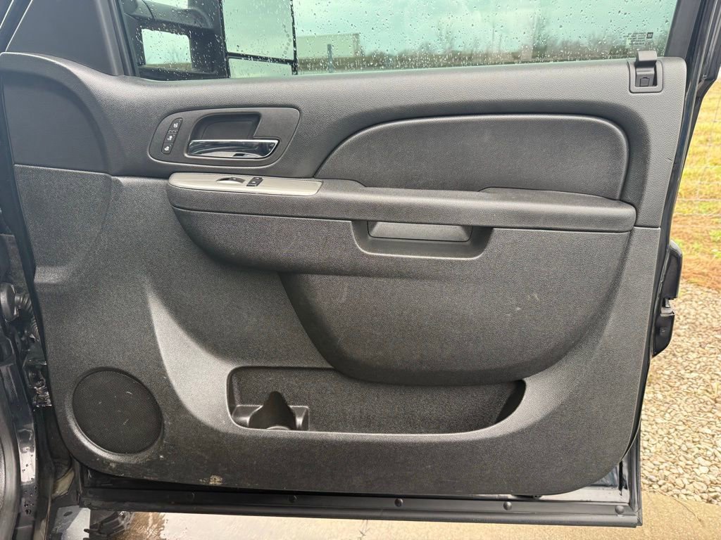 Used 2013 Chevrolet Silverado 2500 LTZ w/ LTZ Plus Package image 19