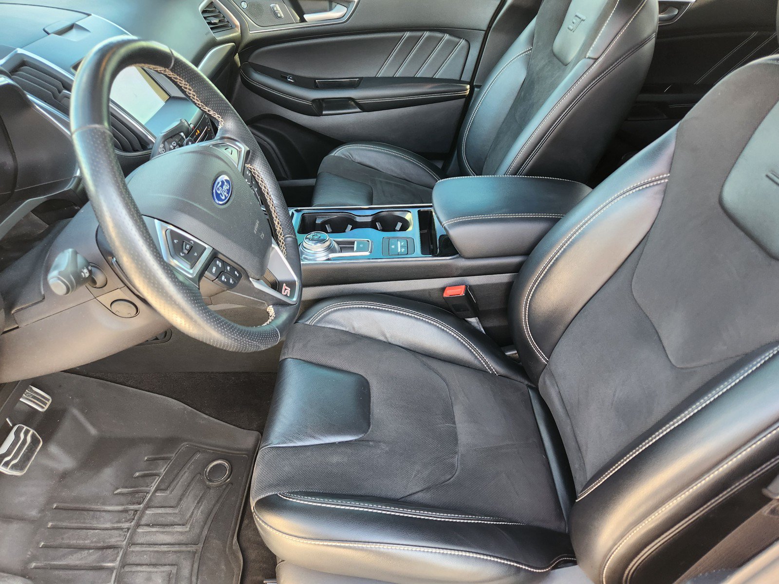 Used 2019 Ford Edge ST w/ Equipment Group 401A AWD/4WD image 11