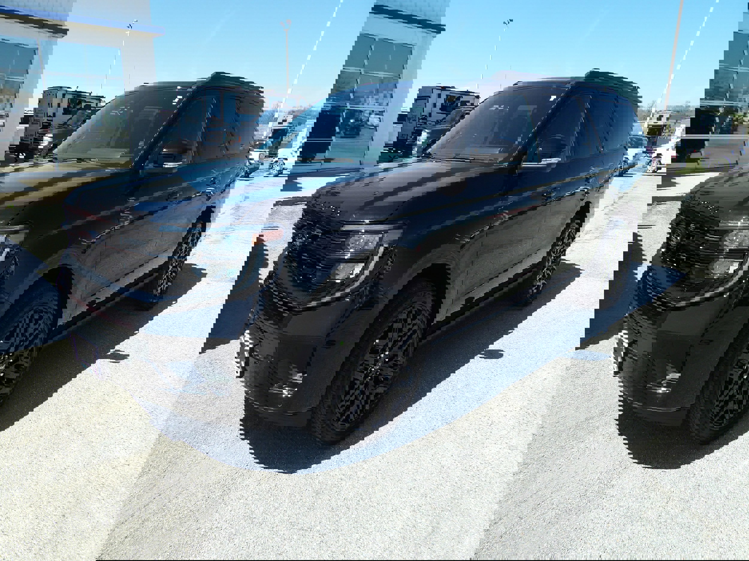 New 2026 Ford Expedition Platinum w/ Stealth Performance Package image 9