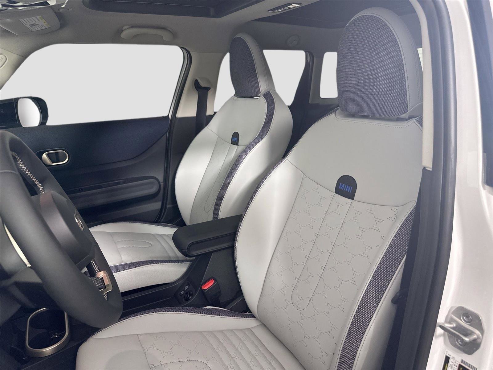Certified 2025 MINI Cooper S FWD image 19