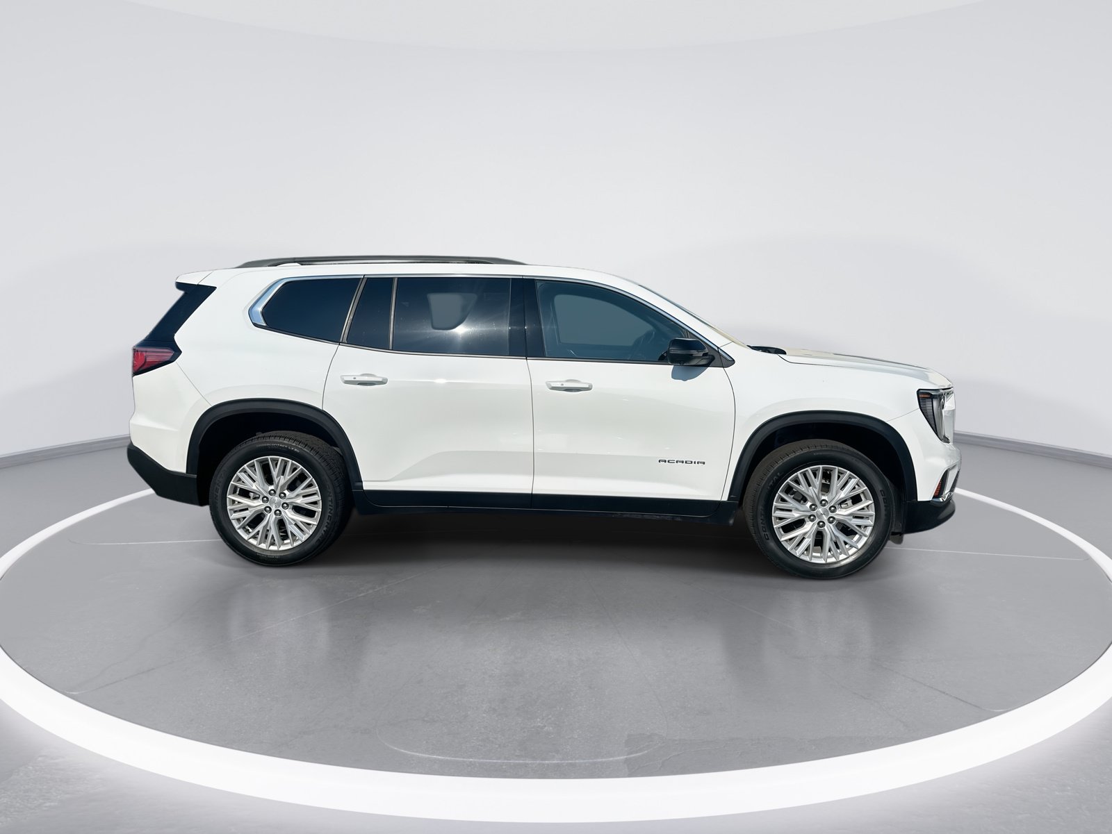 Used 2026 GMC Acadia Elevation w/ Elevation Premium Package FWD image 10