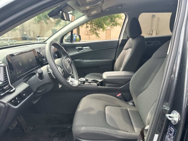 Used 2023 Kia Sportage LX AWD/4WD image 10