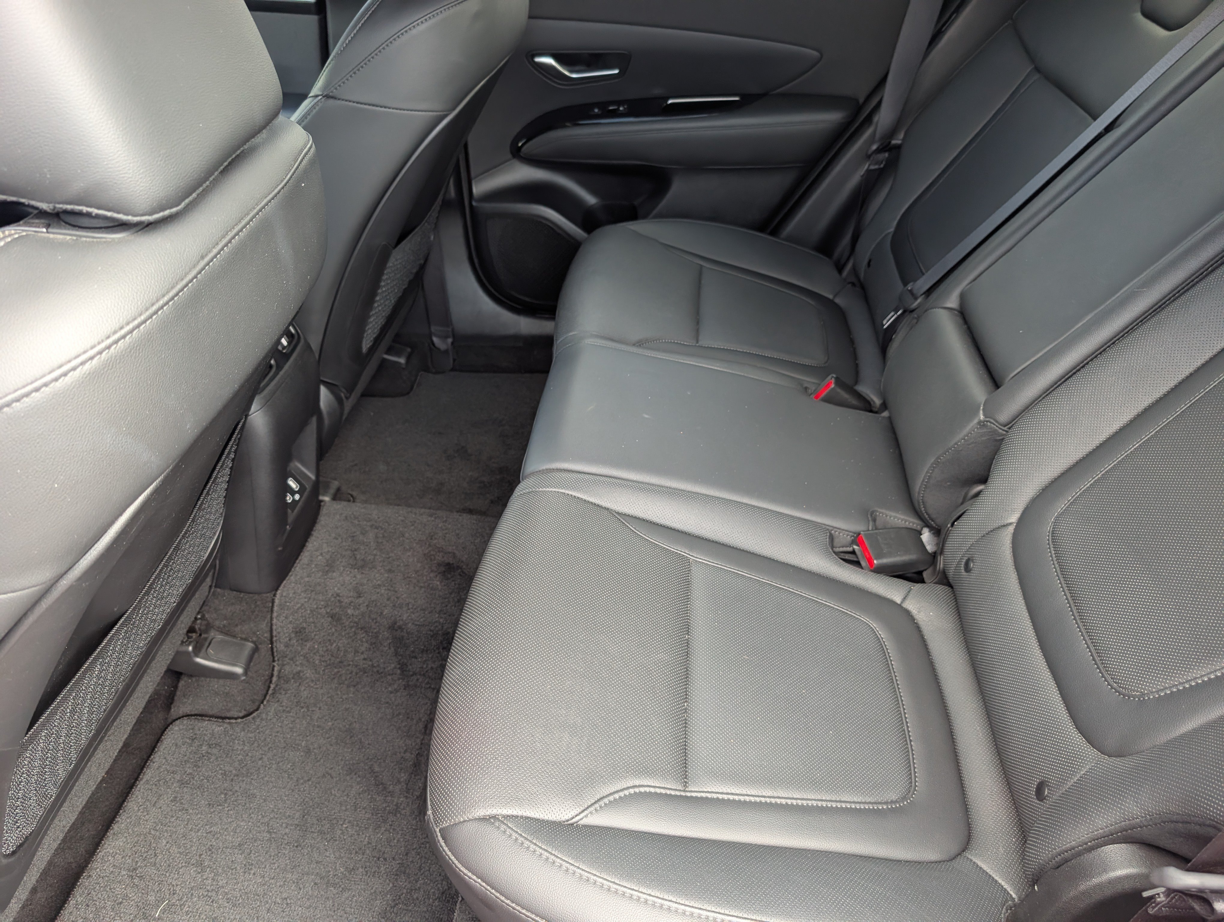 Used 2023 Hyundai Tucson Limited AWD/4WD image 12