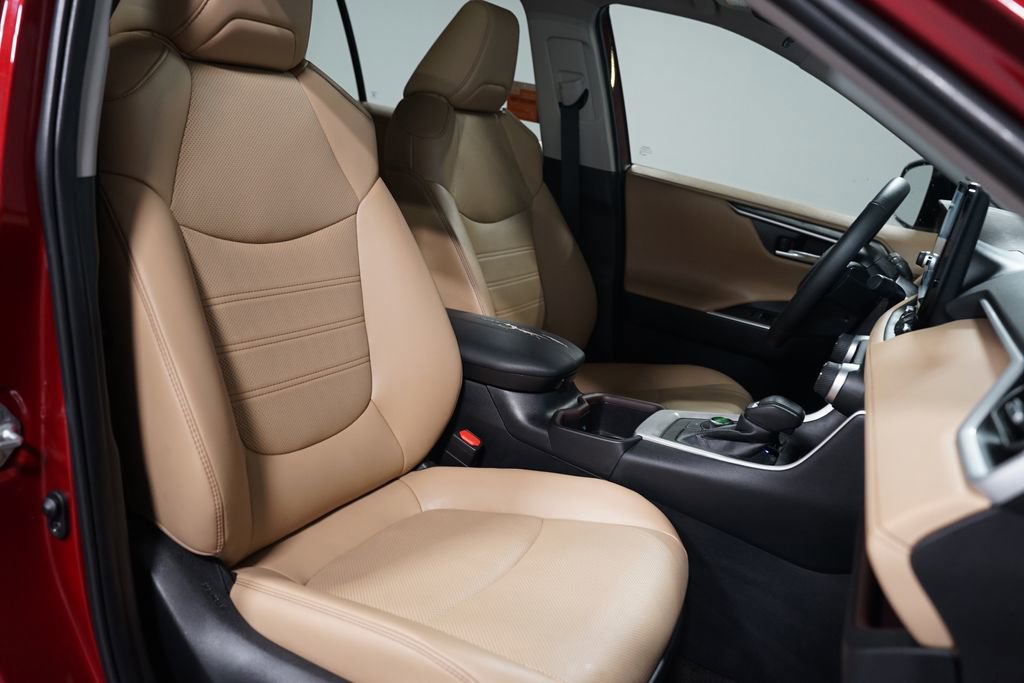 Used 2024 Toyota RAV4 Limited image 29