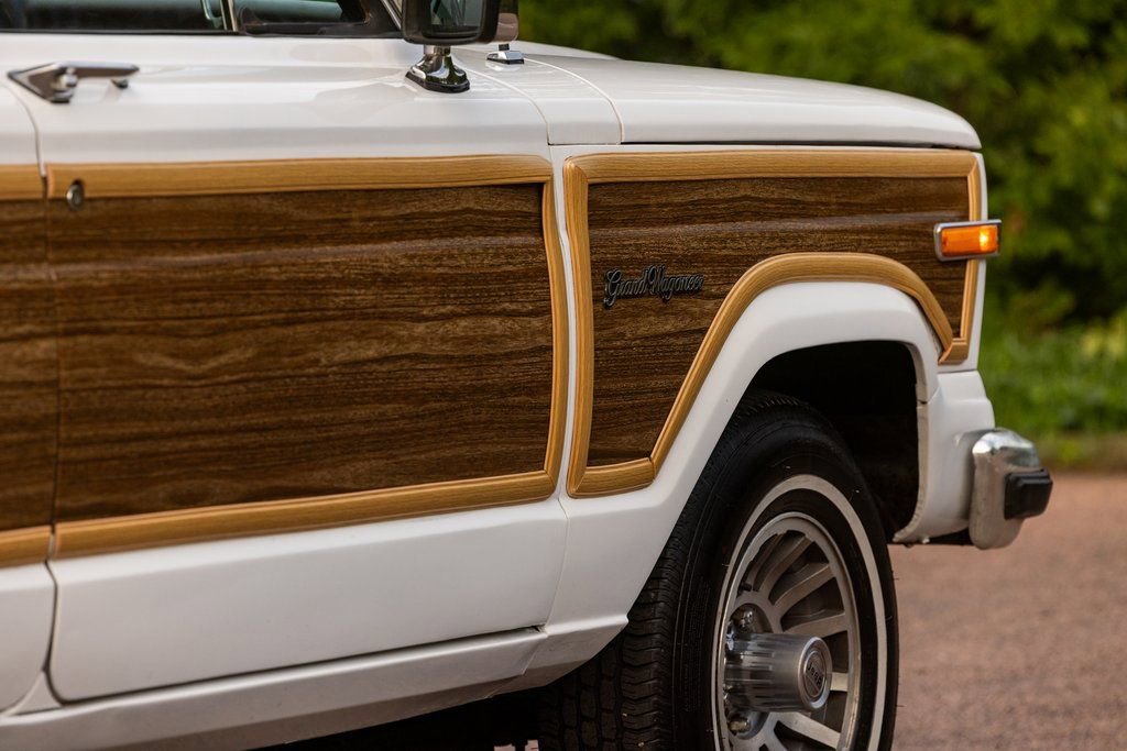 Used 1989 Jeep Grand Wagoneer AWD/4WD image 45