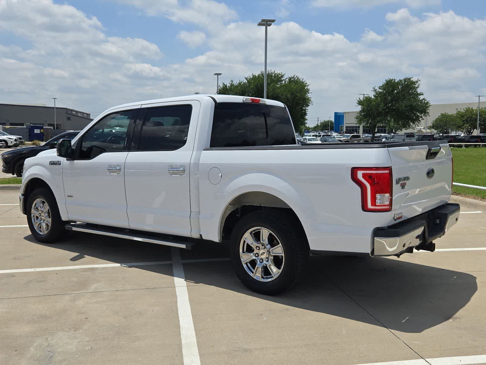Used 2017 Ford F150 XLT w/ Equipment Group 302A Luxury RWD image 4