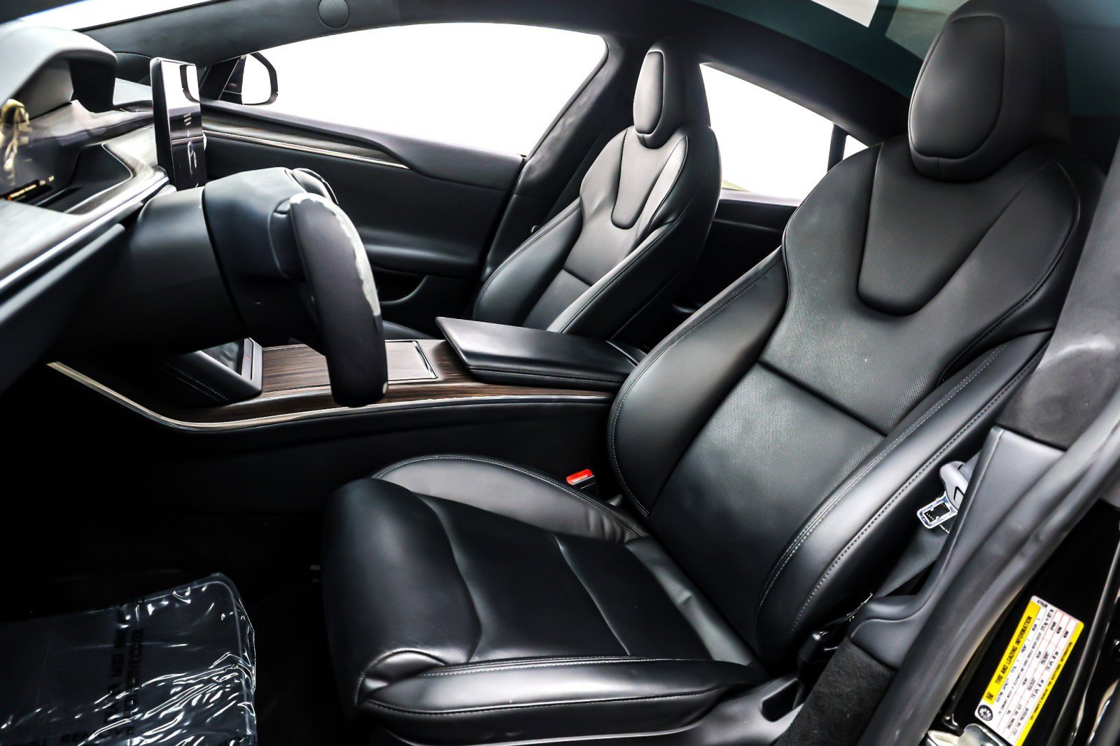 Used 2022 Tesla Model S AWD image 16