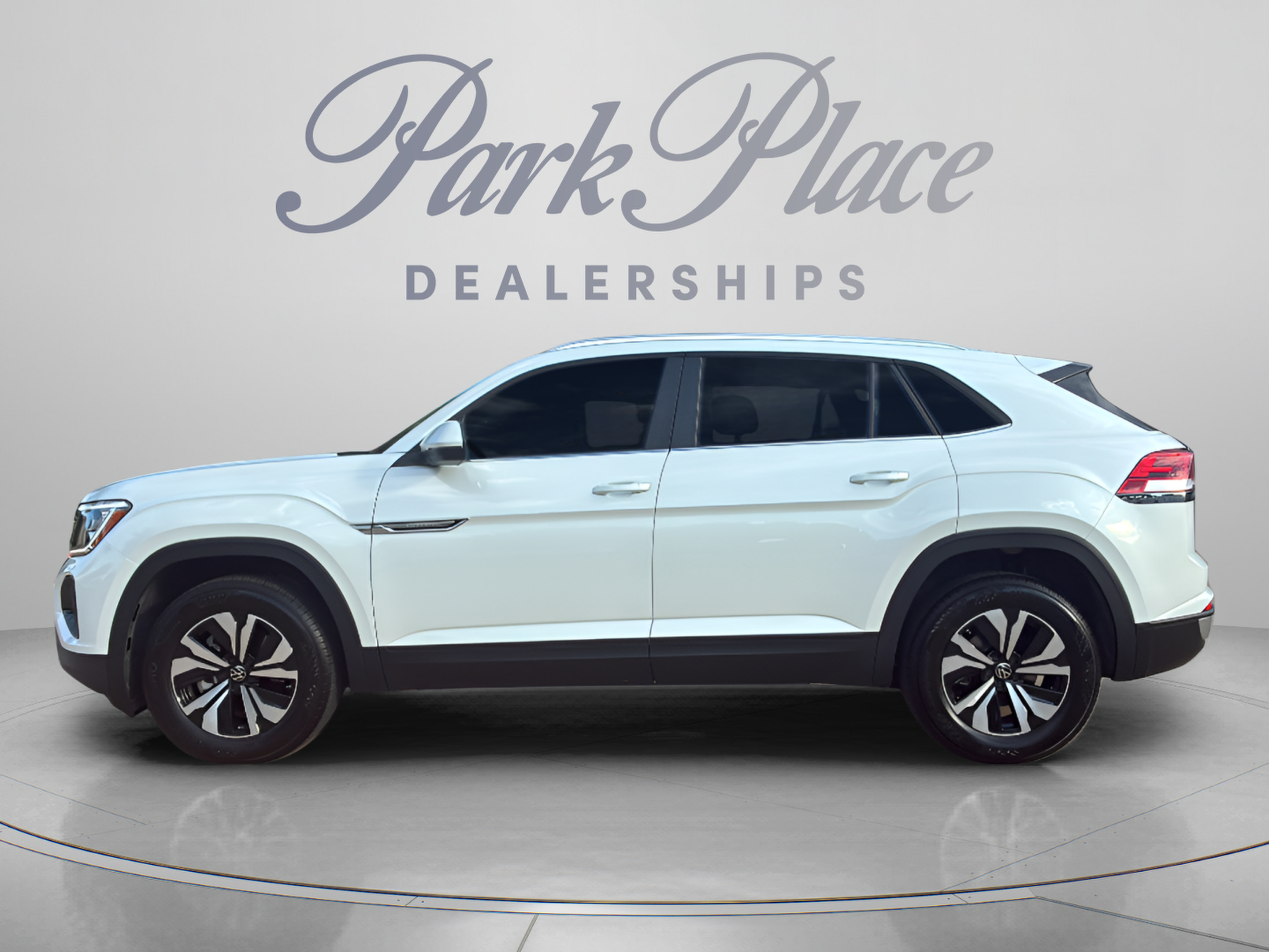 Used 2026 Volkswagen Atlas Cross Sport SE FWD image 2