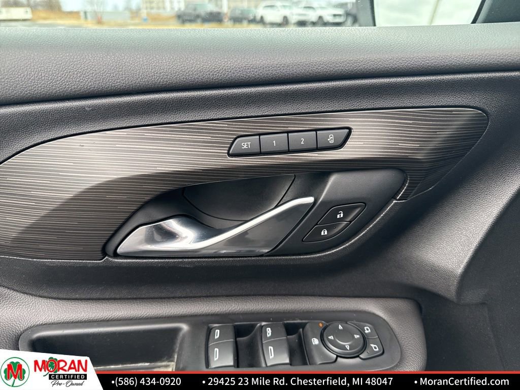 Used 2021 GMC Terrain SLT w/ Elevation Edition image 12