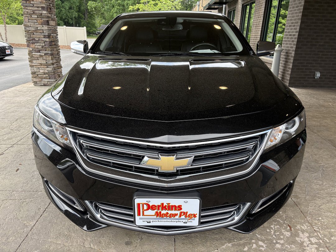 Used 2017 Chevrolet Impala Premier w/ Enhanced Convenience Package FWD image 3
