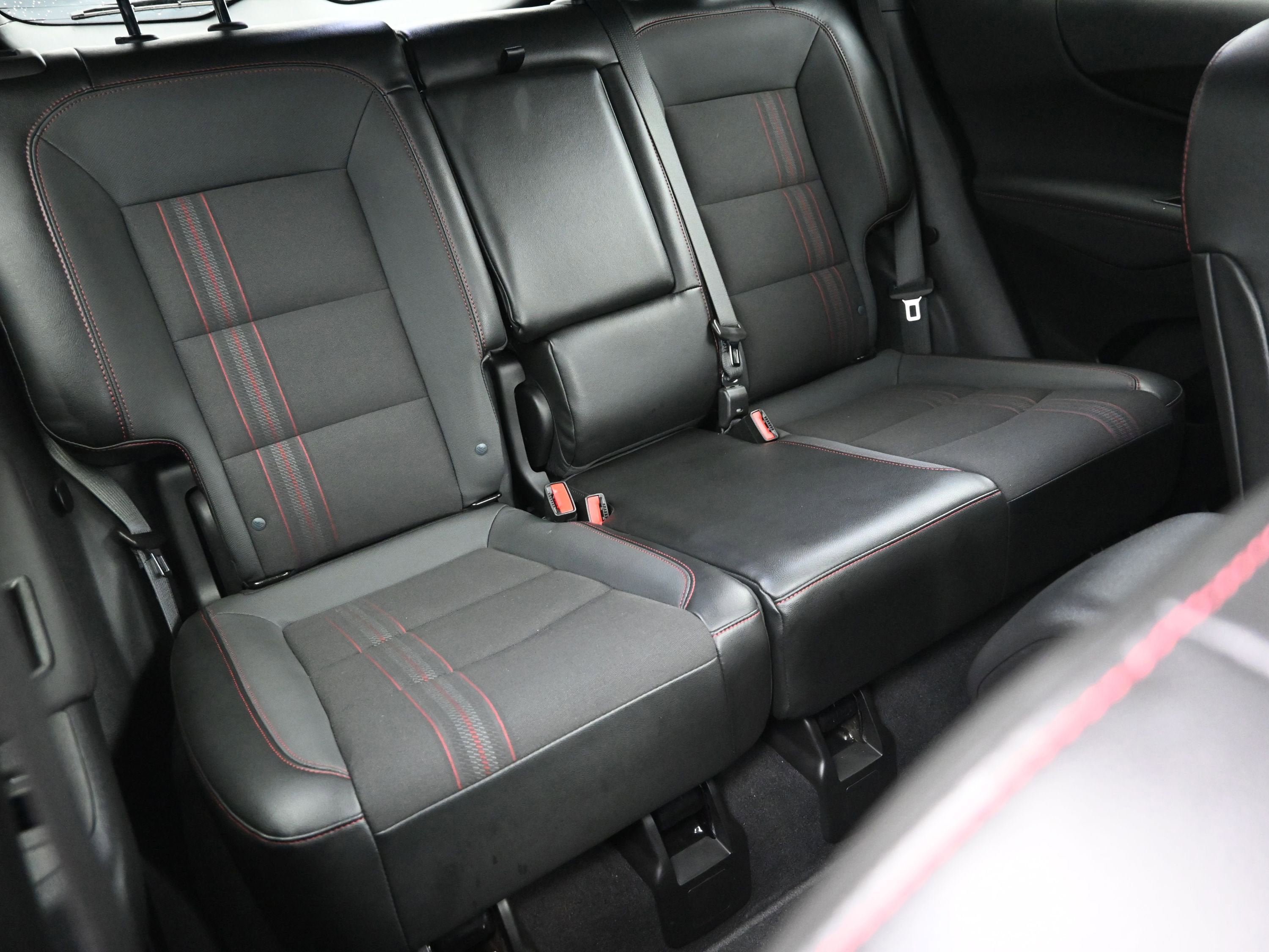 Used 2023 Chevrolet Equinox RS FWD image 28