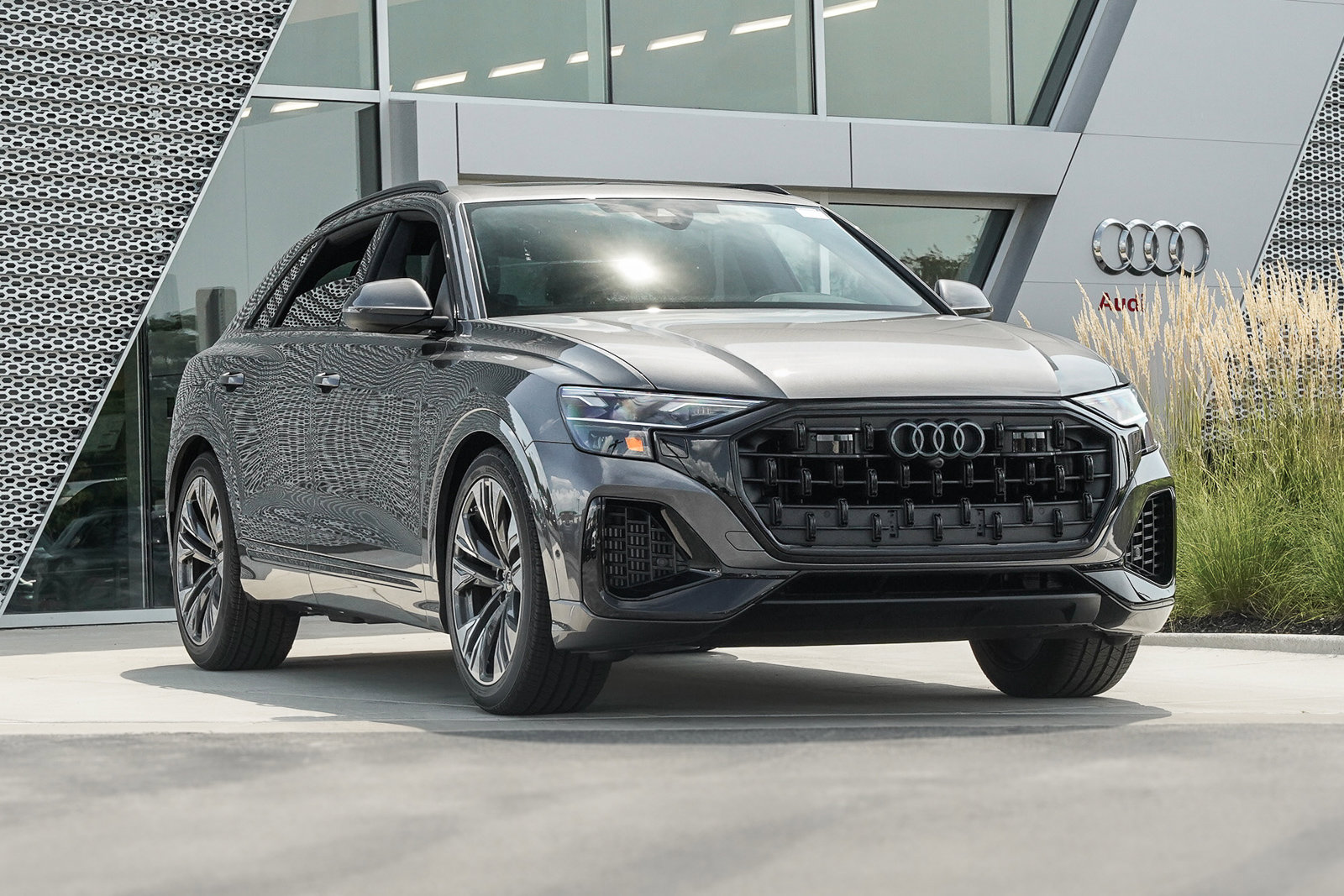 New 2025 Audi Q8 Premium Plus