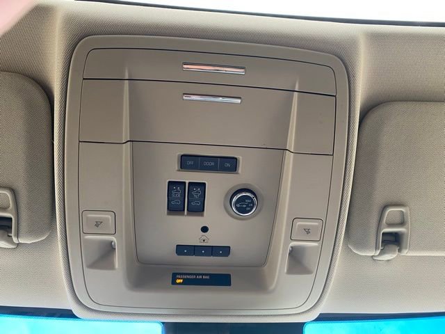 Used 2018 GMC Yukon Denali w/ Open Road Package AWD/4WD image 23