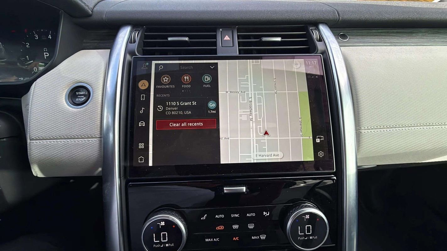 Used 2022 Land Rover Discovery HSE R-Dynamic image 11