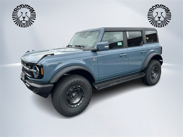 New 2025 Ford Bronco Outer Banks w/ Sasquatch Package
