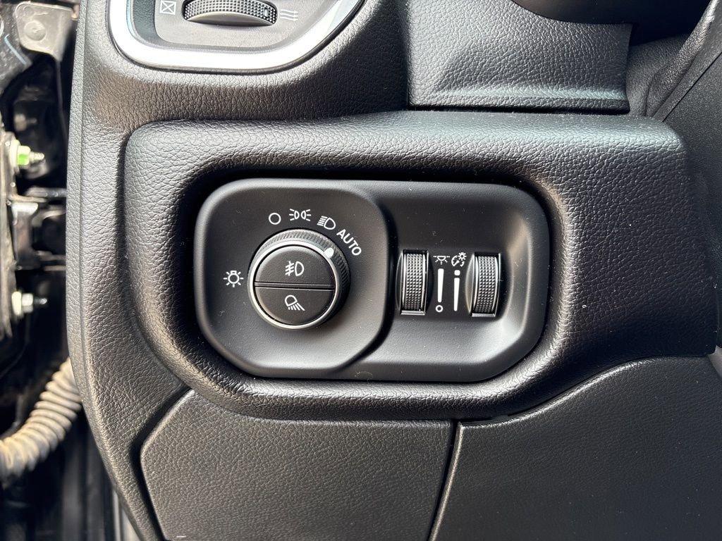 Used 2025 RAM 2500 Laramie w/ Night Edition image 19