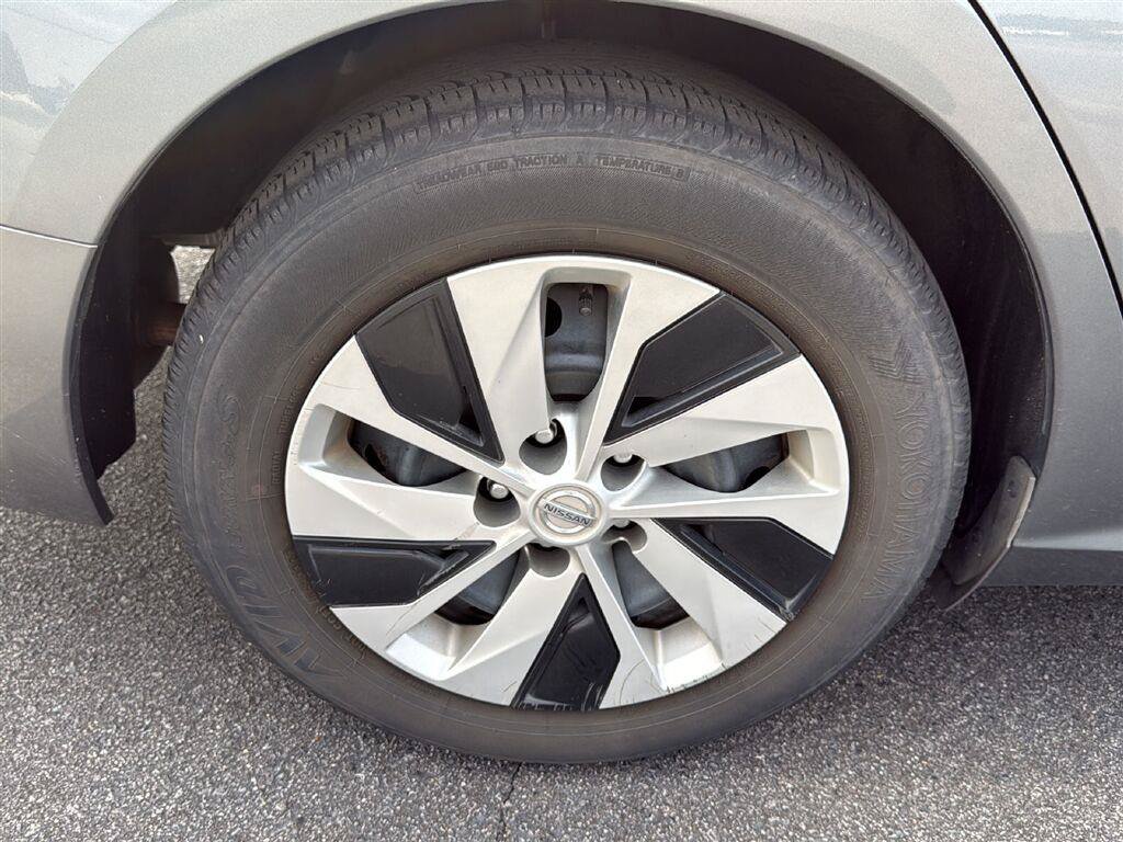 Used 2019 Nissan Altima 2.5 S FWD image 11