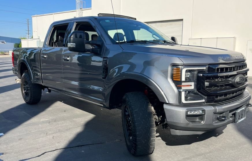 Used 2021 Ford F350 Lariat image 2