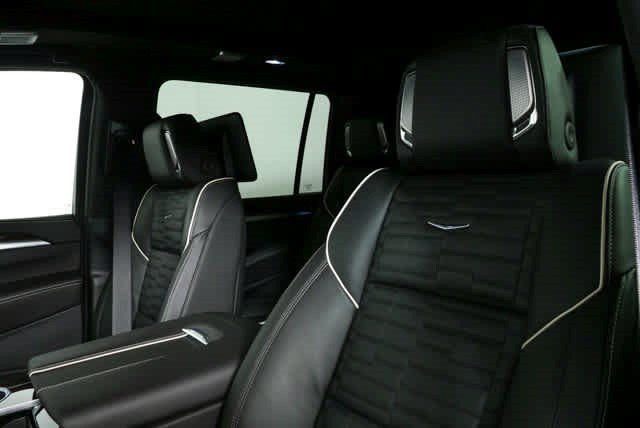 Certified 2026 Cadillac Escalade ESV Platinum Sport AWD/4WD image 6