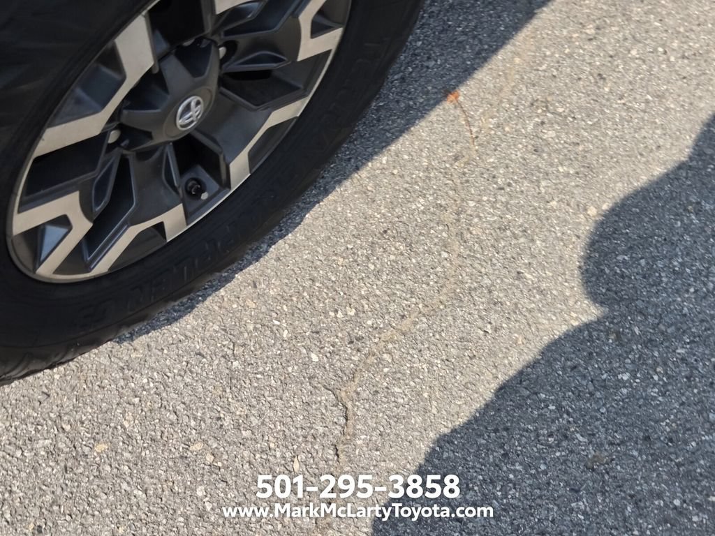 Used 2019 Toyota Tacoma TRD Off-Road AWD/4WD image 16