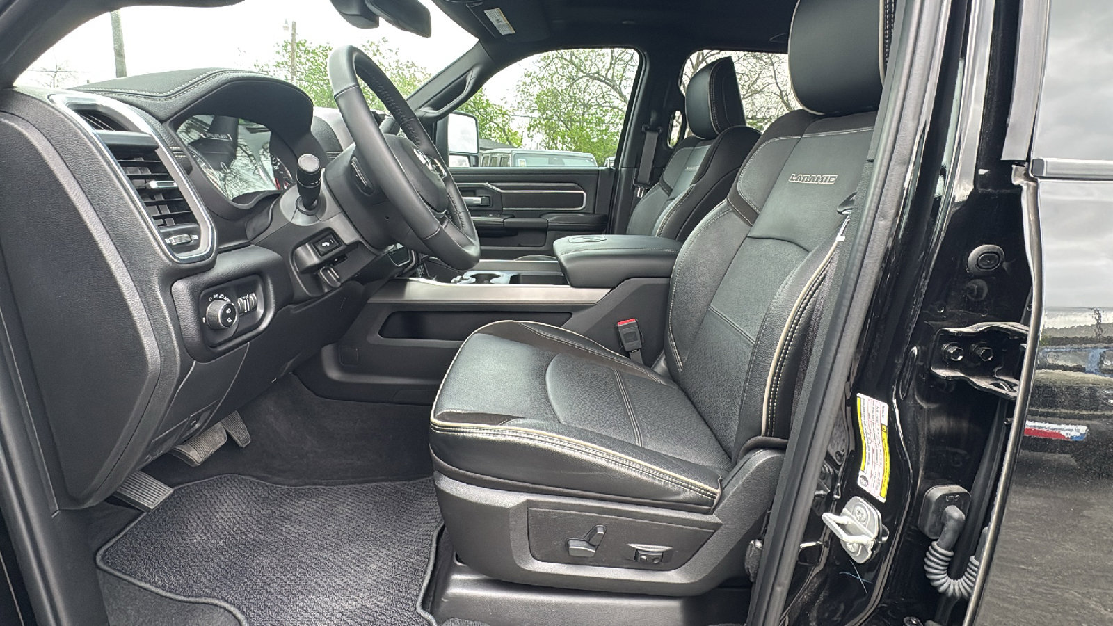 Certified 2024 RAM 2500 Laramie w/ Night Edition image 9