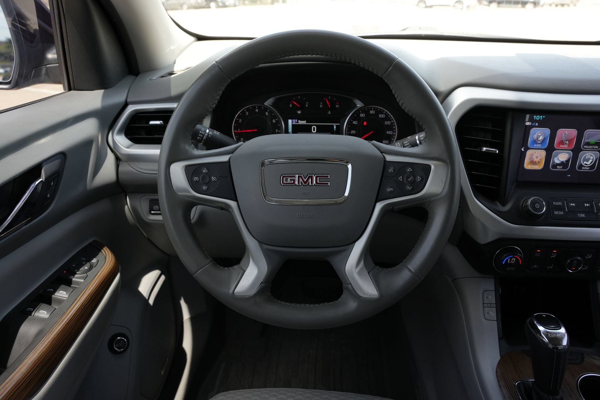 Used 2018 GMC Acadia SLE w/ Driver Alert Package I FWD image 11