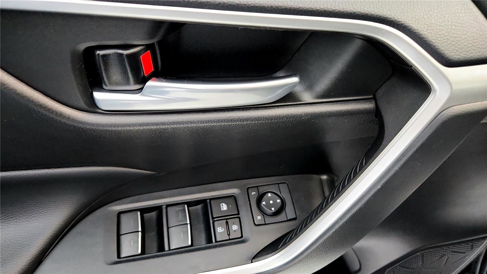 Certified 2023 Toyota RAV4 XLE image 32