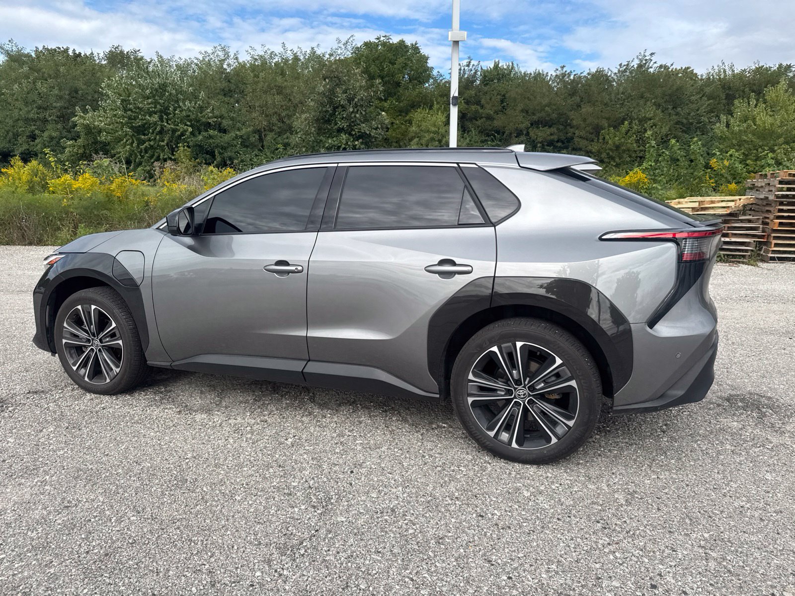 Used 2024 Toyota bZ4X AWD w/ Weather Package image 22